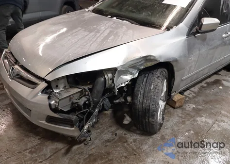 2006 Honda Accord 3.0 Ex z USA, uszkodzony, nr VIN 1HGCM66586A016054